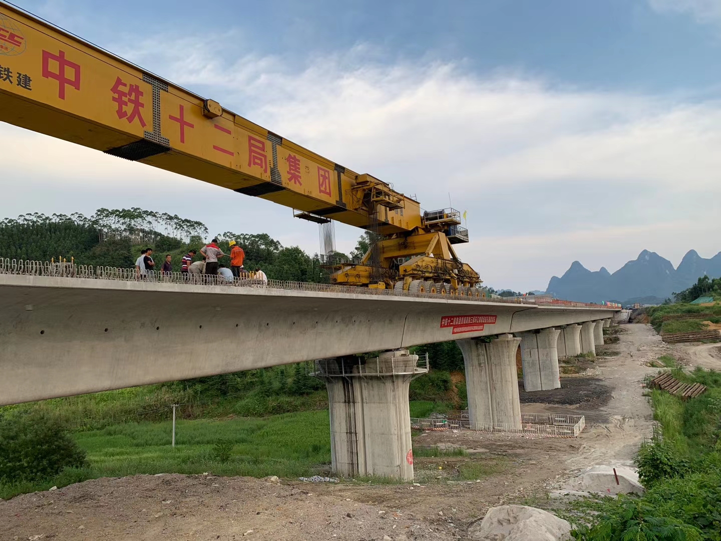 丹江口预应力加固在公路桥梁施工应用